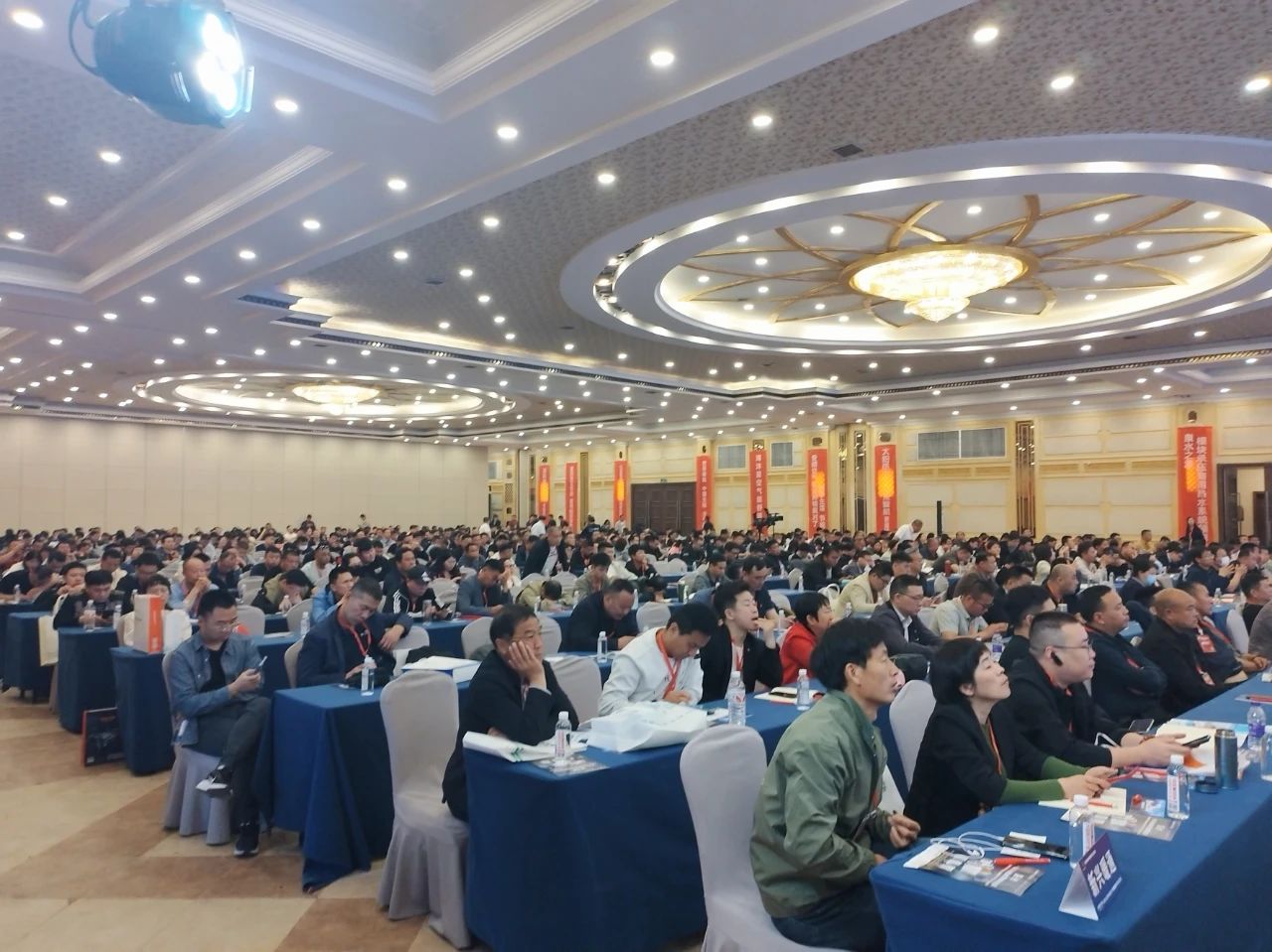 逐“碳”中原 “豫”见郑州 | 3044永利荣耀亮相第五届中原热水采暖制冷行业交流