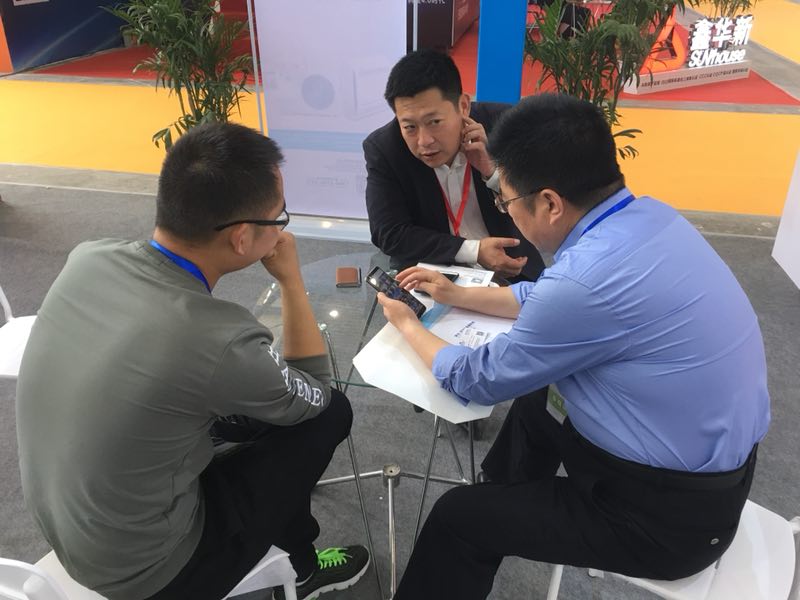 西安暖通展-3044永利空气能热水器智能环保安全供热