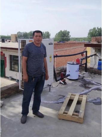 3044永利两联供机组安装进行时